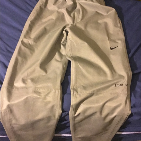 Nike storm-fit golf rain suit (small). - Picture 6 of 6